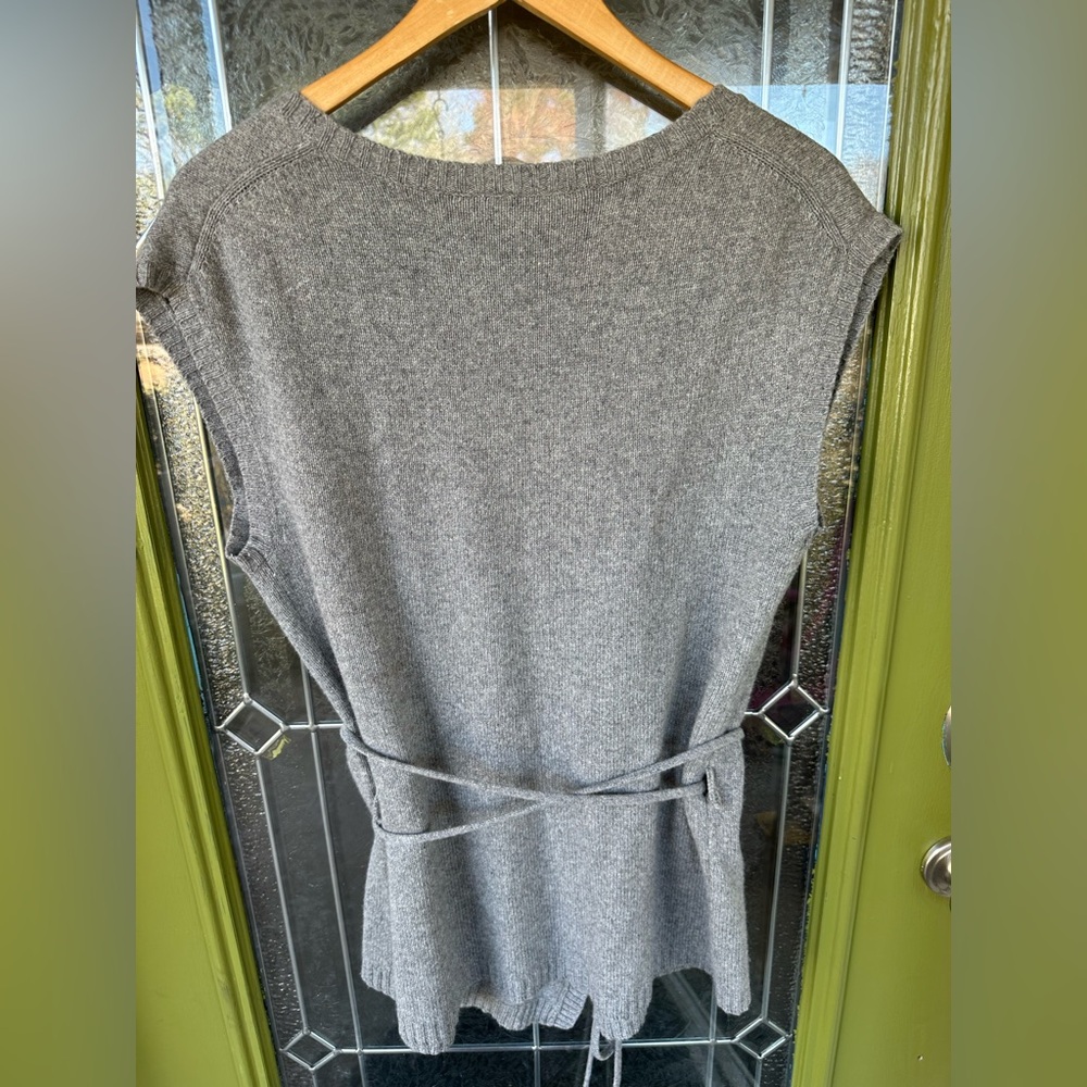 Loft Size Medium Grey Wool Cashmere Blend Business Casual Wrap Sleeveless Top - Picture 5 of 5